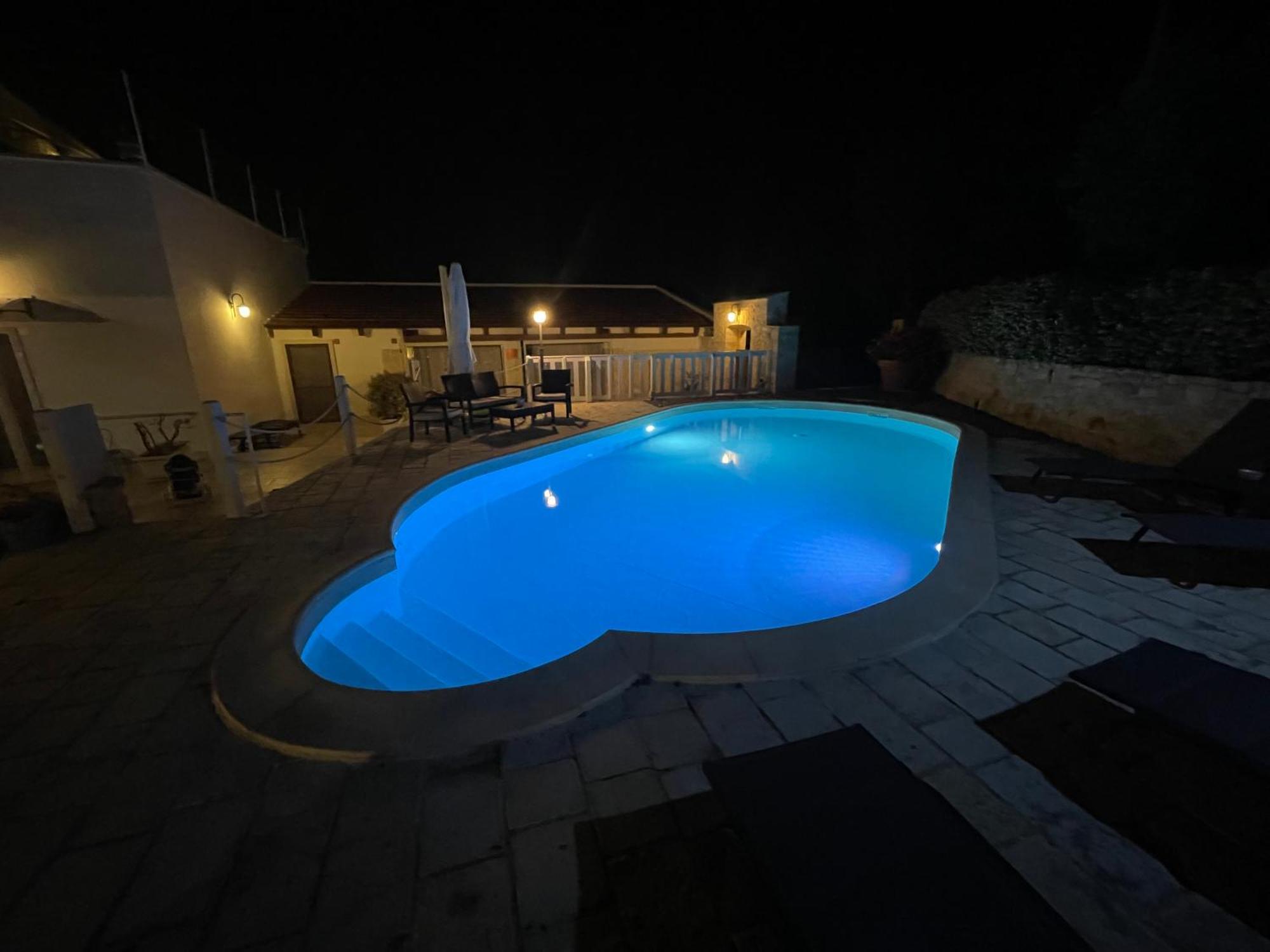La Dimora Gigante Bed and Breakfast Castellana Grotte Eksteriør billede