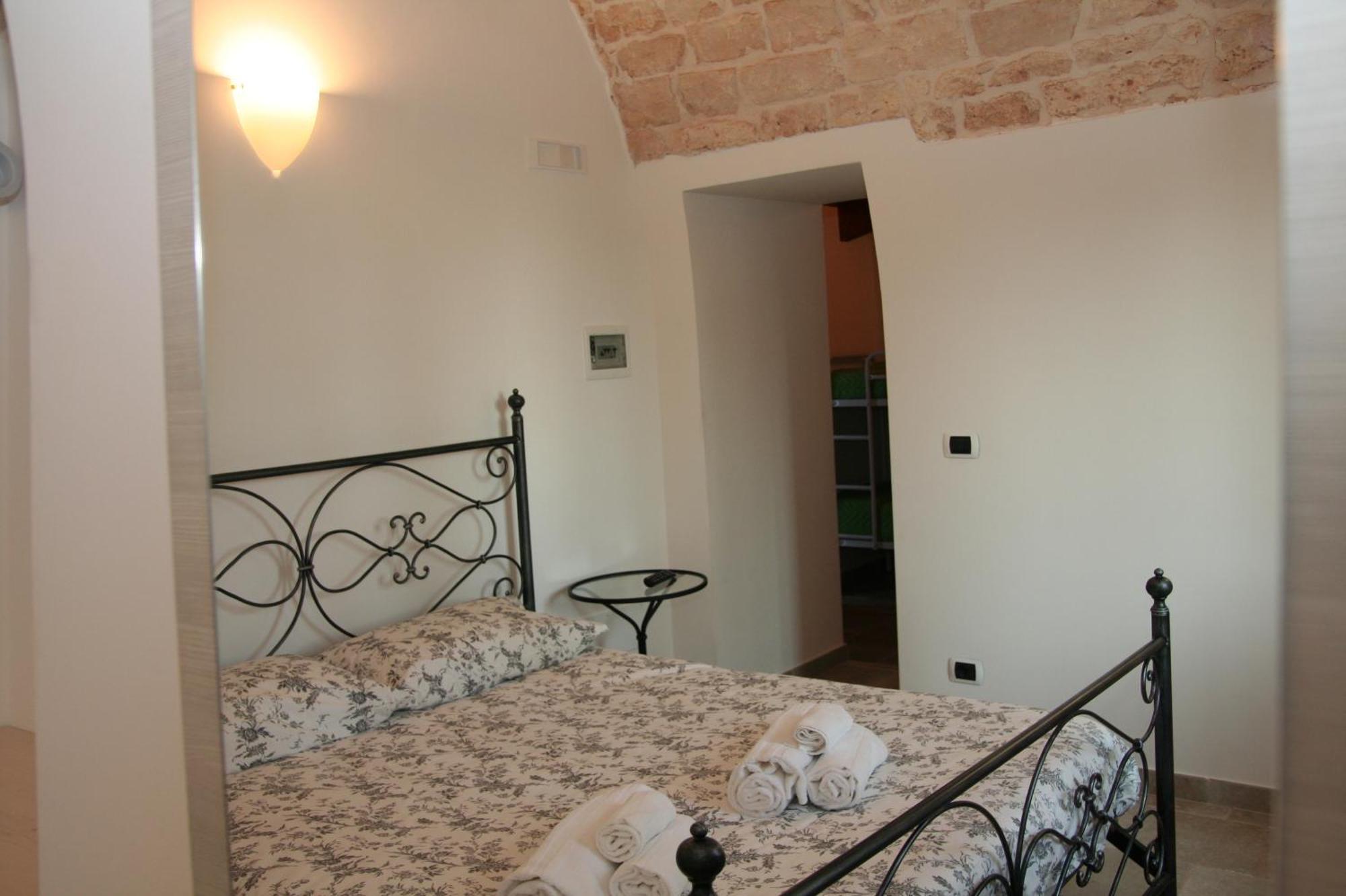 La Dimora Gigante Bed and Breakfast Castellana Grotte Værelse billede